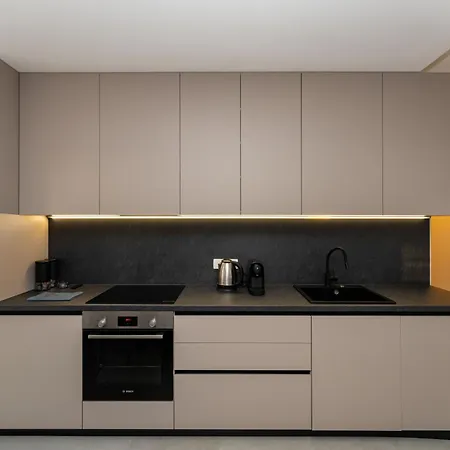 アパート Solace Horizon ザダル