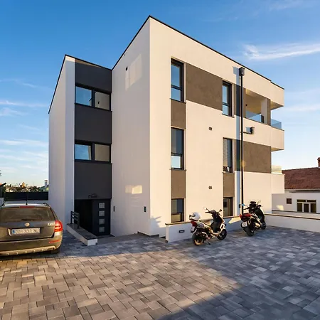 アパート Solace Horizon