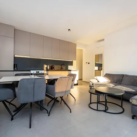 アパート Solace Horizon