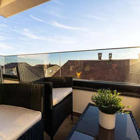 Solace Horizon アパート *